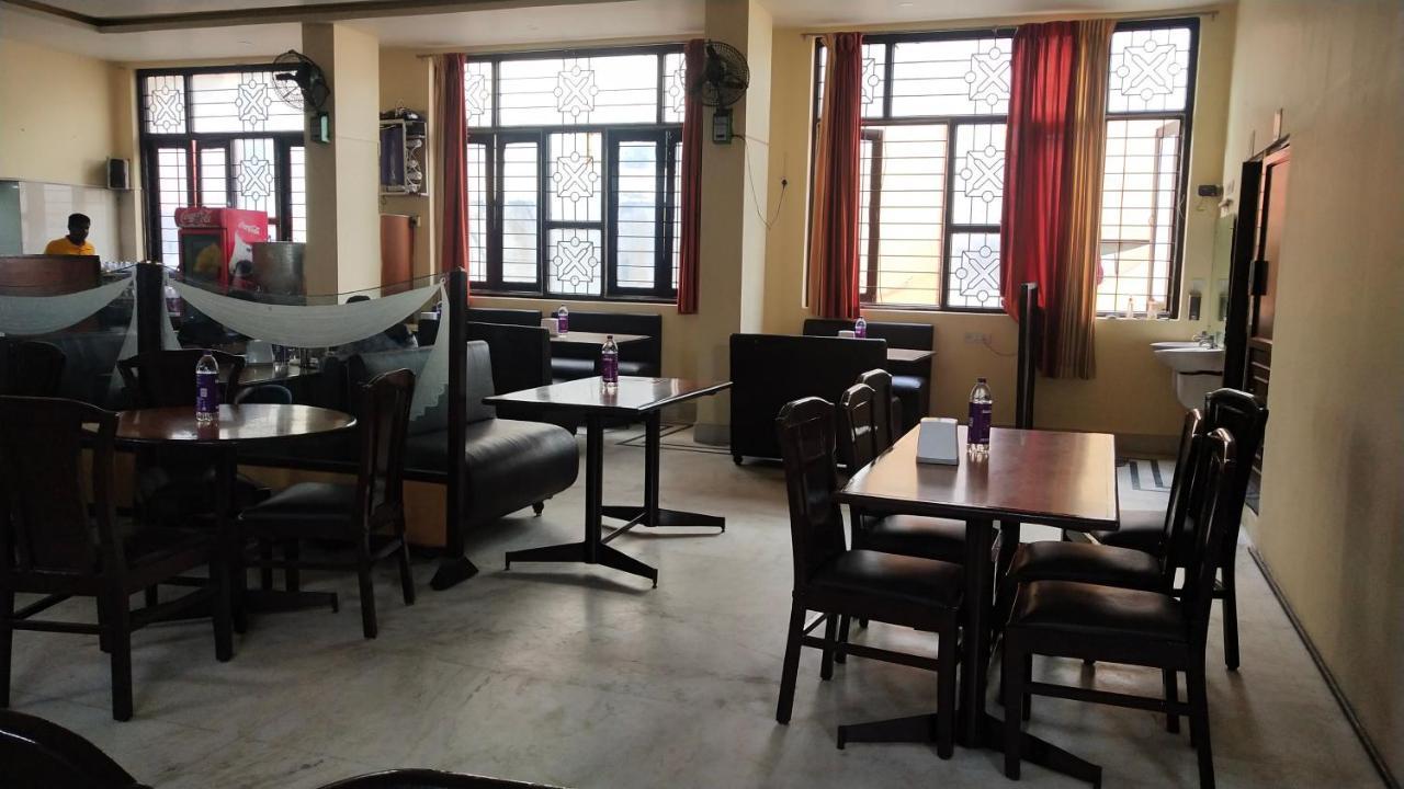 Hotel Vyshak International Mysore Εξωτερικό φωτογραφία
