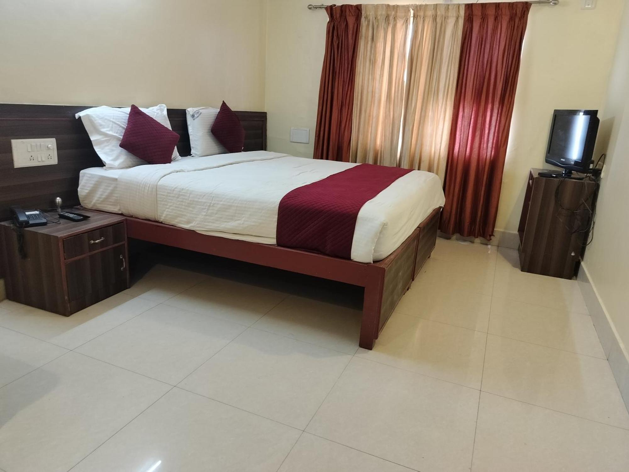 Hotel Vyshak International Mysore Εξωτερικό φωτογραφία