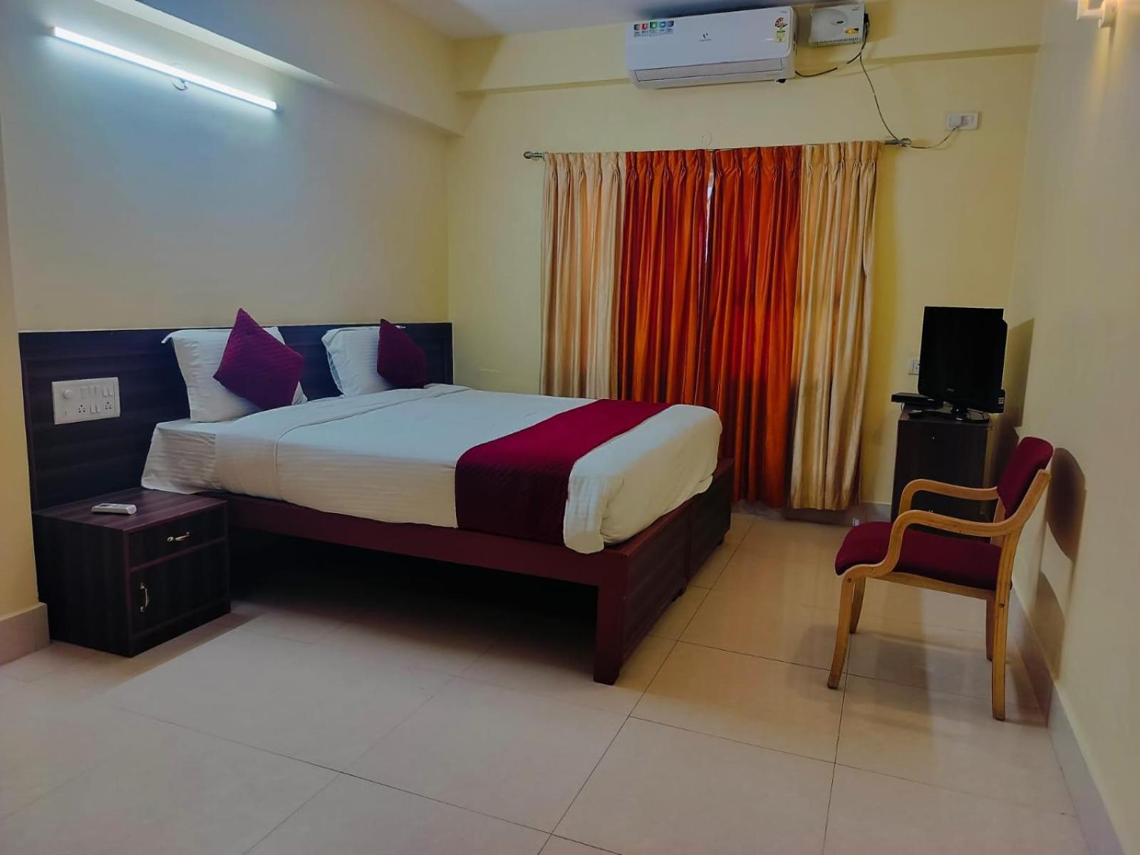 Hotel Vyshak International Mysore Εξωτερικό φωτογραφία