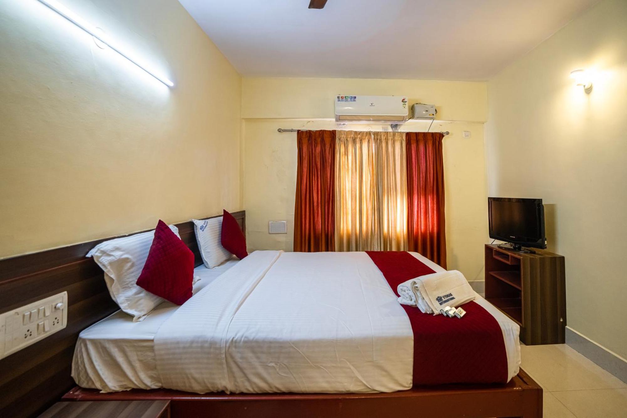 Hotel Vyshak International Mysore Δωμάτιο φωτογραφία