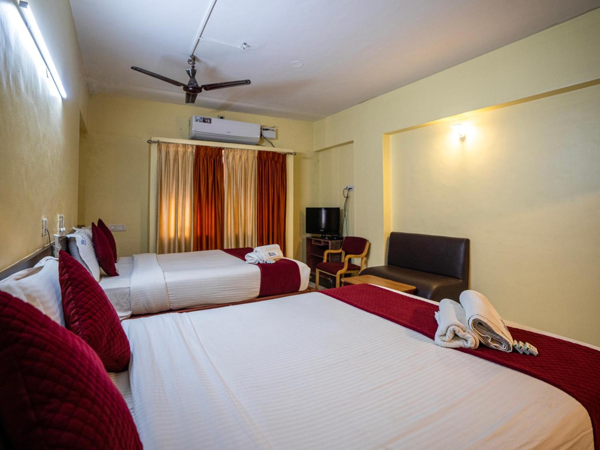 Hotel Vyshak International Mysore Εξωτερικό φωτογραφία