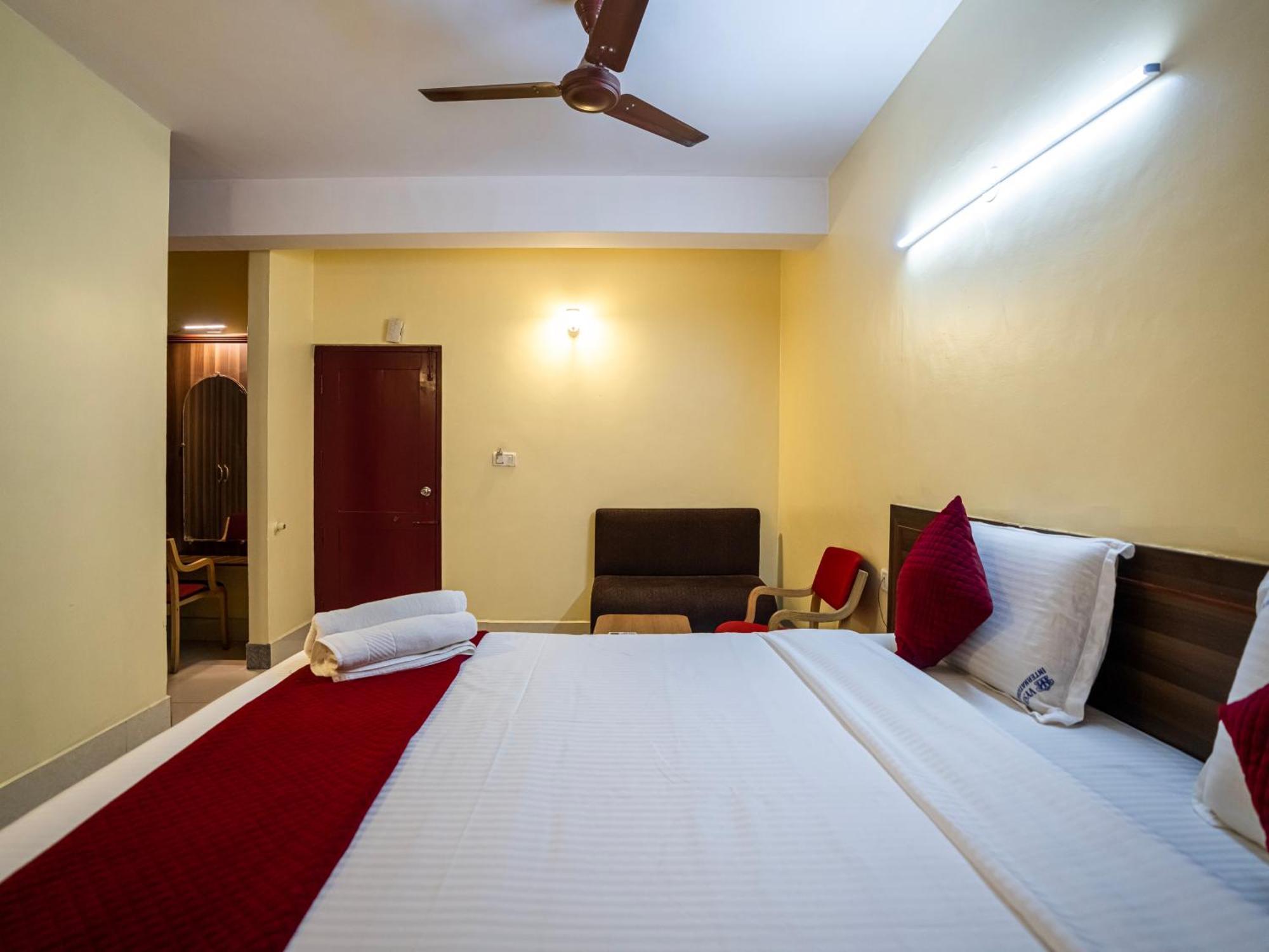 Hotel Vyshak International Mysore Εξωτερικό φωτογραφία